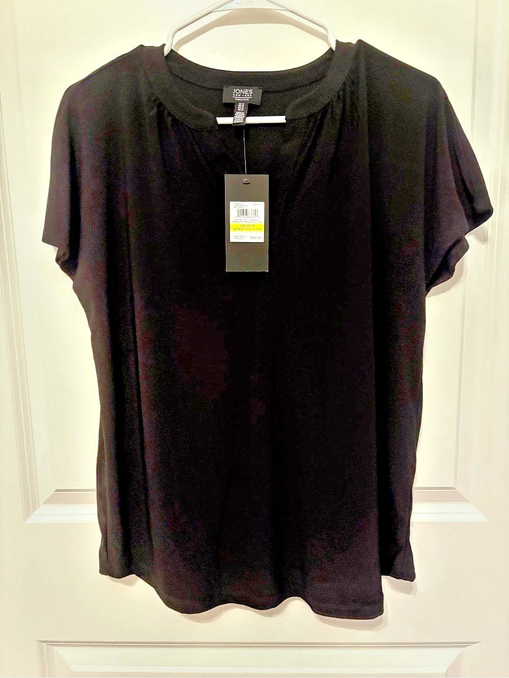 Jones New York Signature Women’s Medium Black Short Sleeve Top NWT